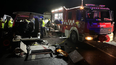 Tokat'ta kamyonla minibüs çarpıştı: 5 kişi hayatını kaybetti