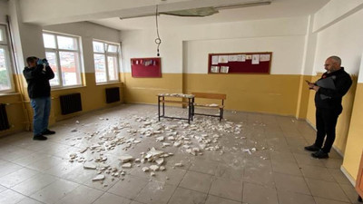 Öğrencilerin üzerine ders sırasında tavan düştü: 7'si yaralandı