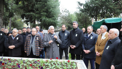 Merhum Başkan Mehmet Ali Büklü, mezarı başında anıldı