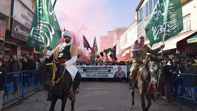 HÜDA PAR'dan tevhid bayraklarıyla 'Cenk, Cihat, Şehadet' yürüyüşü 
