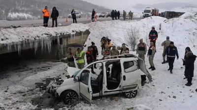 Erzincan’da kaza: 1 ölü, 6’sı asker 9 yaralı