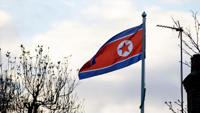 Kuzey Kore'den turistler için adım