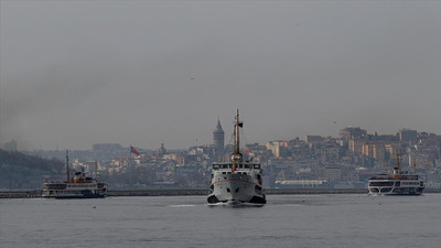 İstanbul'da vapur seferlerine fırtına engeli