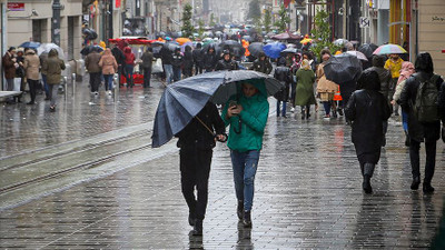 Yağışlı hava İstanbul'u terk edecek: AKOM saat verdi