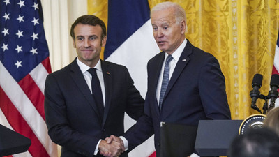 ABD Başkanı Biden, Macron ile Mitterrand'ı karıştırdı