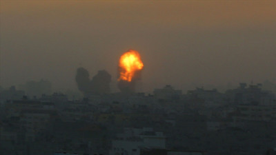 Suriye: İsrail, Humus'a saldırı düzenledi
