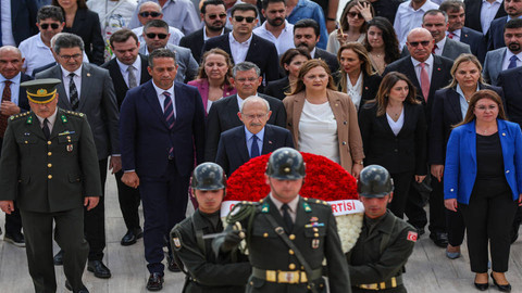 Kılıçdaroğlu'ndan Anıtkabir ziyareti