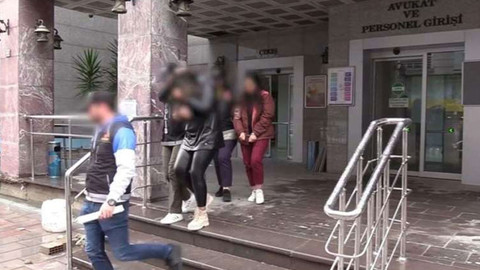 Cinsel organında uyuşturucu ile yakalandı