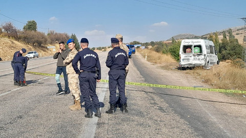 Annesinin cenazesini taşıyan aracı kaçırdı