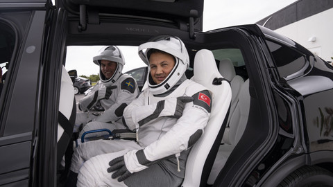 İlk Türk astronot Alper Gezeravcı kumpas davasıyla TSK’den ihraç edilmiş