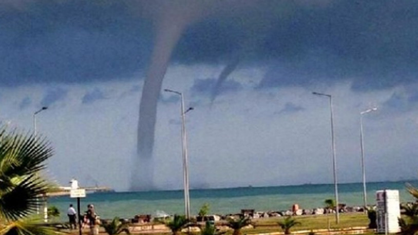 Hatay'da hortum, korkuttu