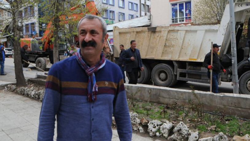 'Komünist Başkan' o duvarı yıktı