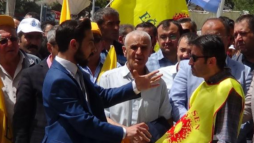 1 Mayıs'ta İstiklal Marşı gerginliği... CHP'li Başkan tepki gösterdi