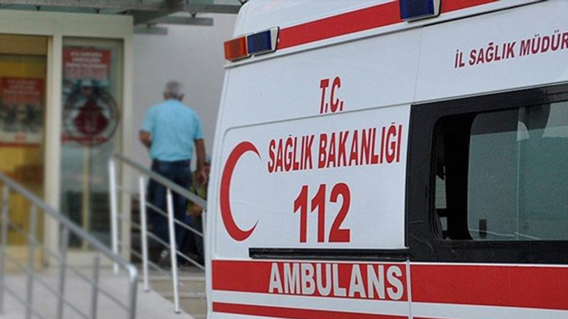 Ahırın çatısı çöktü, 2 kişi öldü