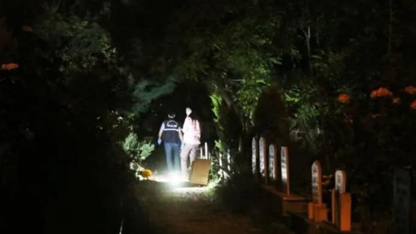 Çocuklar mezarlıkta 10-15 haftalık cenin buldu