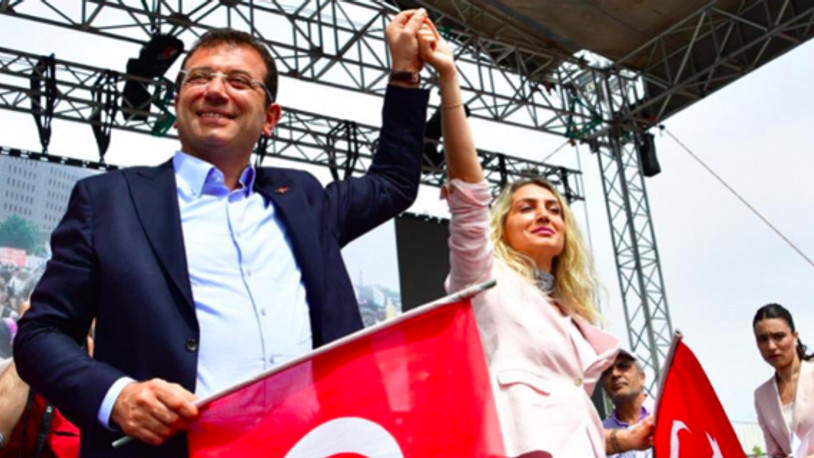 Ekrem İmamoğlu miting alanında: 'Alın terinin, emeğin bayramı...'