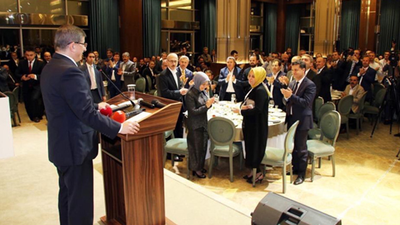 Eski Başbakan Ahmet Davutoğlu: Konuşmaktan korkmayın!