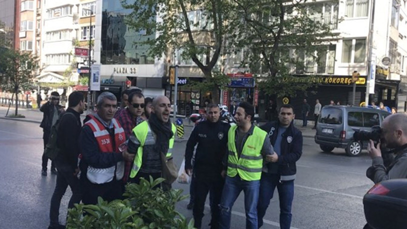 Taksim’e yürümek isteyen gruba müdahale: Gözaltılar var...