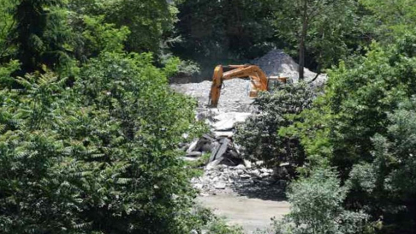 Yıldız Teknik Üniversitesi’nin yıkılan yurdunun yerine iş merkezi mi yapılacak?