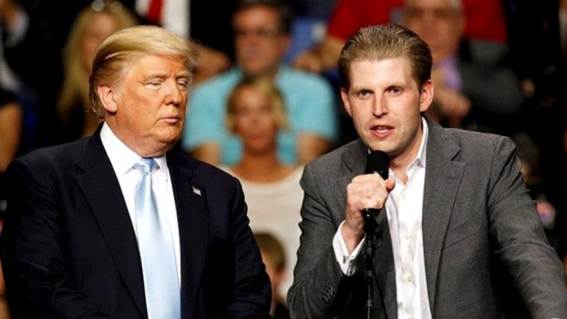 Trump'un oğluna barda tükürdüler