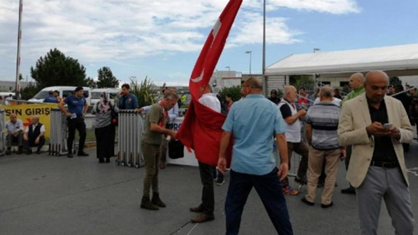 Atatürk Havalimanı'na girişler başladı