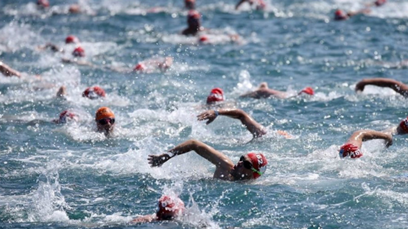 Boğaz'ın ortasında kaldılar