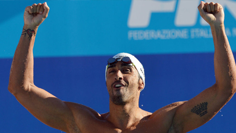 Olimpik yüzücü, boğulmakta olan yeni evli adamı kurtardı