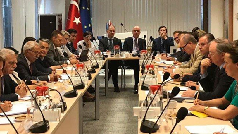 AB’den çok konuşulacak görüşme