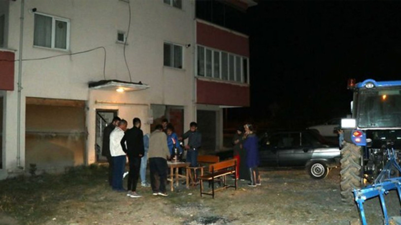 Gün boyu sarsılan Çankırılılar geceyi sokakta geçirdi