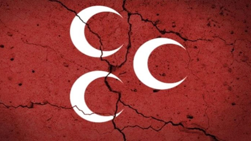 MHP’de peş peşe istifalar...