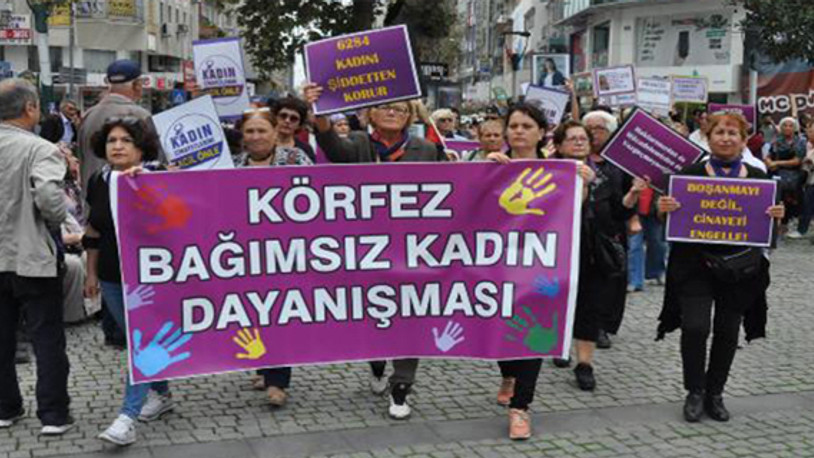 Erkek şiddetine karşı oturma eylemi