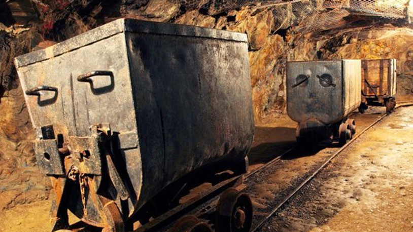 Madende 17 kişi mahsur kaldı!