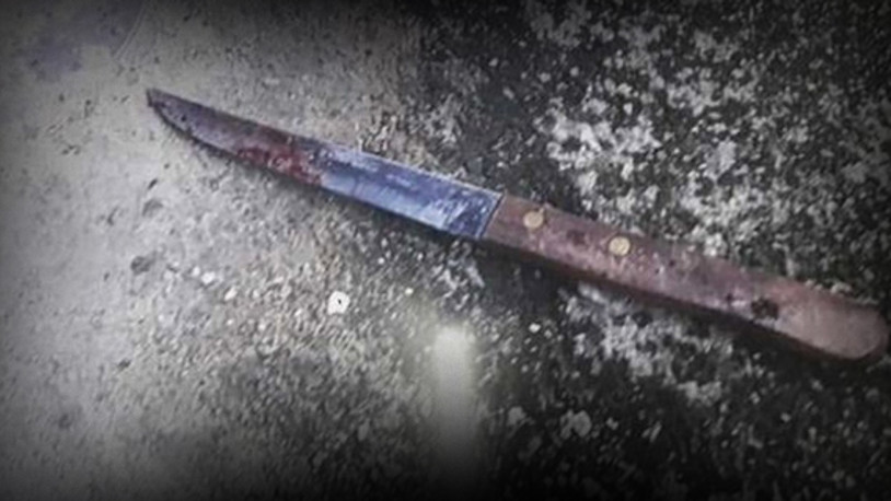 Sinir krizi geçirip, cinsel organını kesti