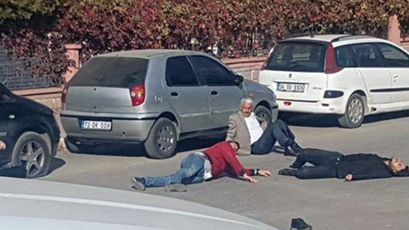 Adliye önünde hareketli dakikalar... Ölü ve yaralılar var