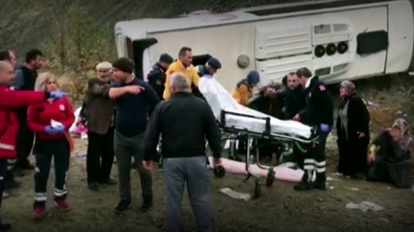 Belediyenin servis aracı kaza yaptı: 30 yaralı