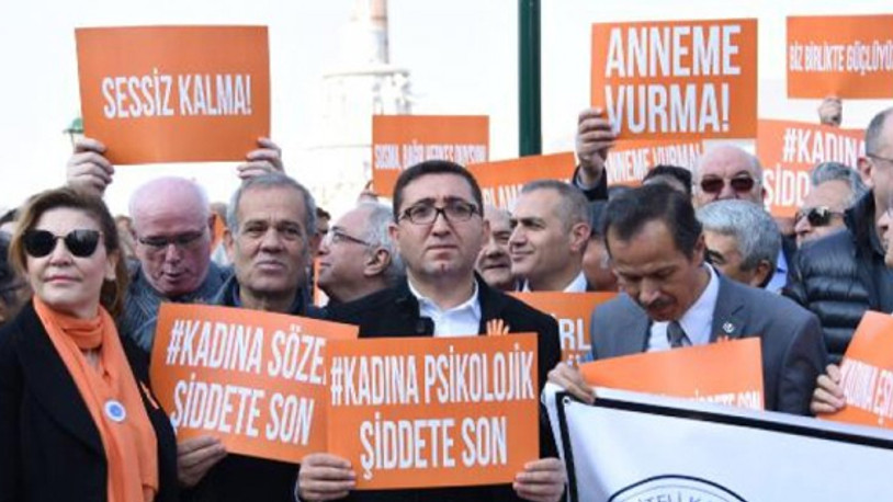 Erkekler, kadına şiddete karşı yürüdü