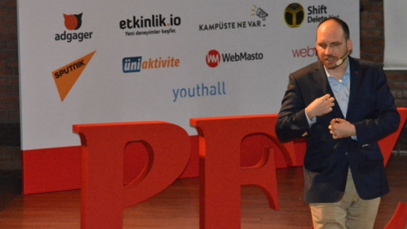 LC Waikiki direktörü: Çalıştığım kurum, Türkiye’yi yansıtıyor, piercingli ve başörtülü iki hanım yan yana çalışıyor