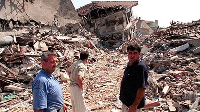 Muhtemel İstanbul depremi için tsunami uyarısı: 6 dakikada kıyıları terk etmemiz gerekecek