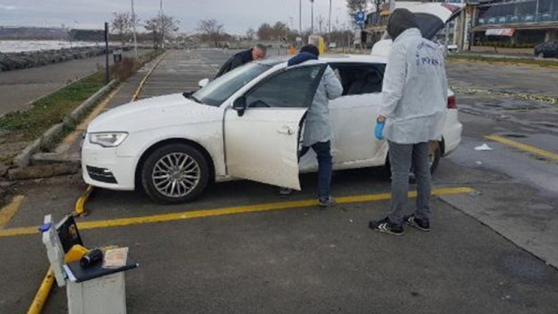 Bakırköy'de İSPARK otoparkında intihar girişimi