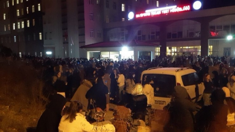 Bolu'da korkutan deprem! Vatandaşlar sokağa döküldü