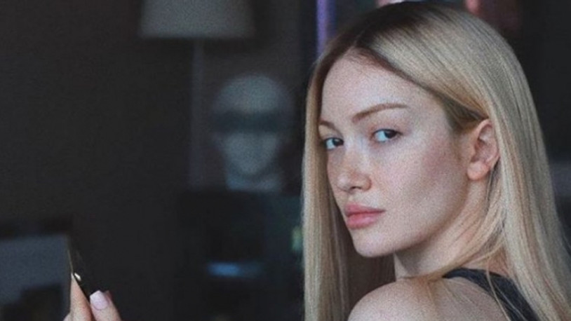 Danla Bilic 'çekik göz' ameliyatından sonra ilk kez görüntülendi