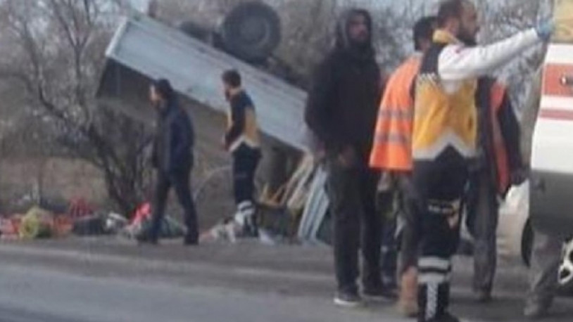 Kayseri'de kamyonet takla attı: 10 yaralı