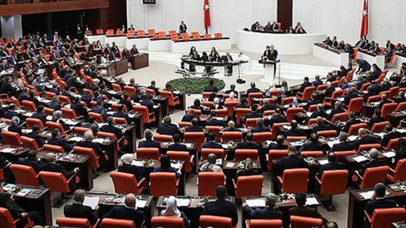 Milletvekili araçlarına trafikte geçiş üstünlüğü hakkı tanındı