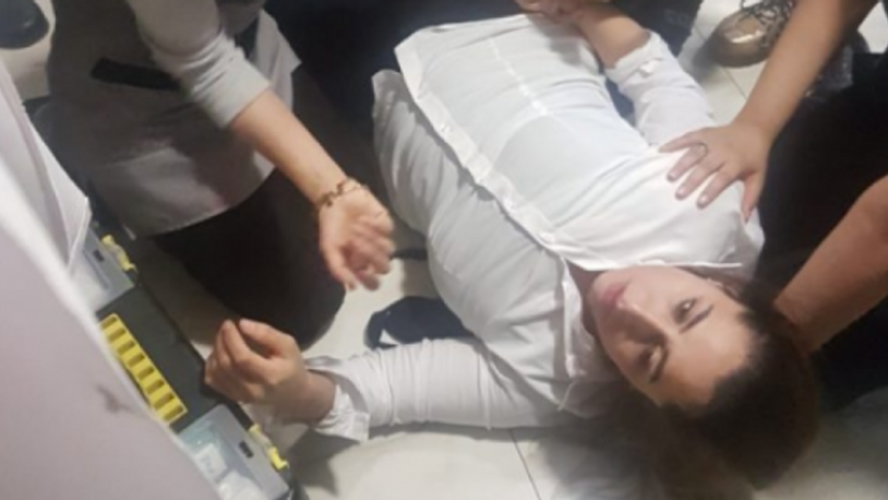 Saldırdığı doktor kaçınca sekreterine saldırdı: Sekreter ağır yaralı