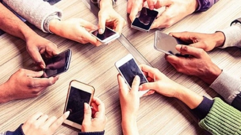 Telefon bağımlılığı Türkiye'deki kullanıcılara acı çektiriyor