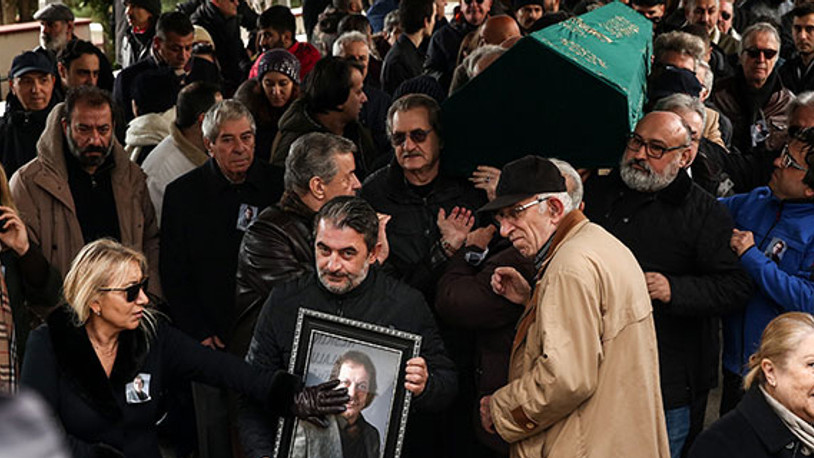 Ünlü oyuncu Recep Aktuğ son yolculuğuna uğurlandı 