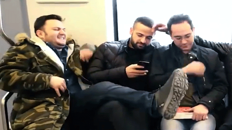 Ankara Büyükşehir Belediyesi'nden "Metro'da Nezaket Kuralları"na ilişkin video