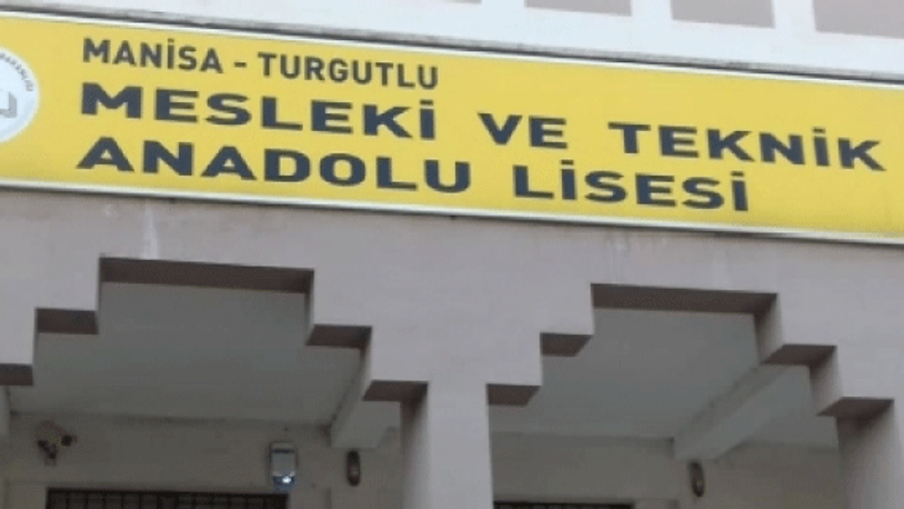 Boş derste din eğitimine karşı çıkan öğretmen “Cumhurbaşkanı ve dine hakaret”ten açığa alındı