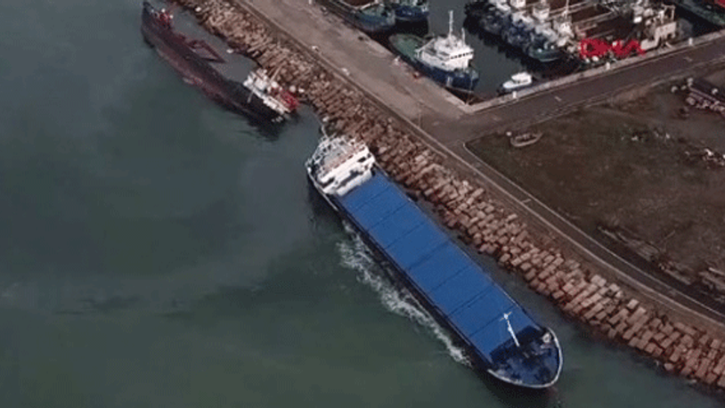 Tuzla'da çarpışan gemiler yan yattı