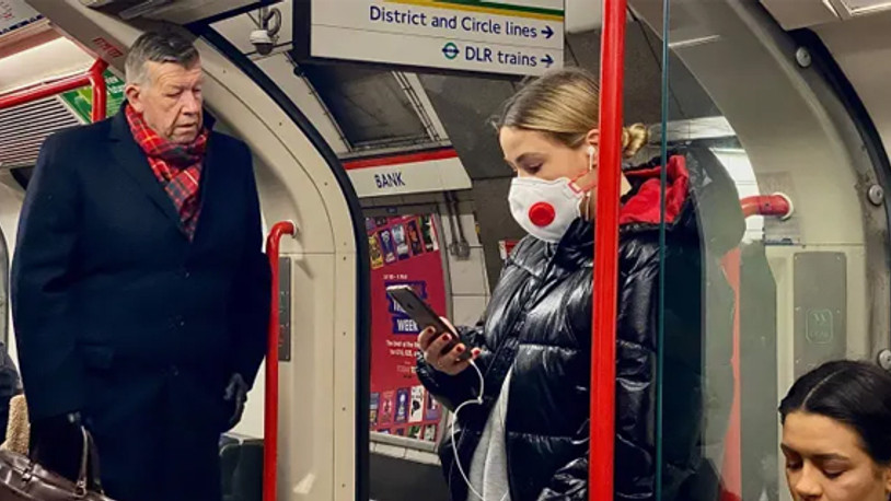 İngiltere'de koronavirüsten 18 yaşında bir genç hayatını kaybetti